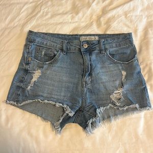 Papaya, high rise denim shorts, size large